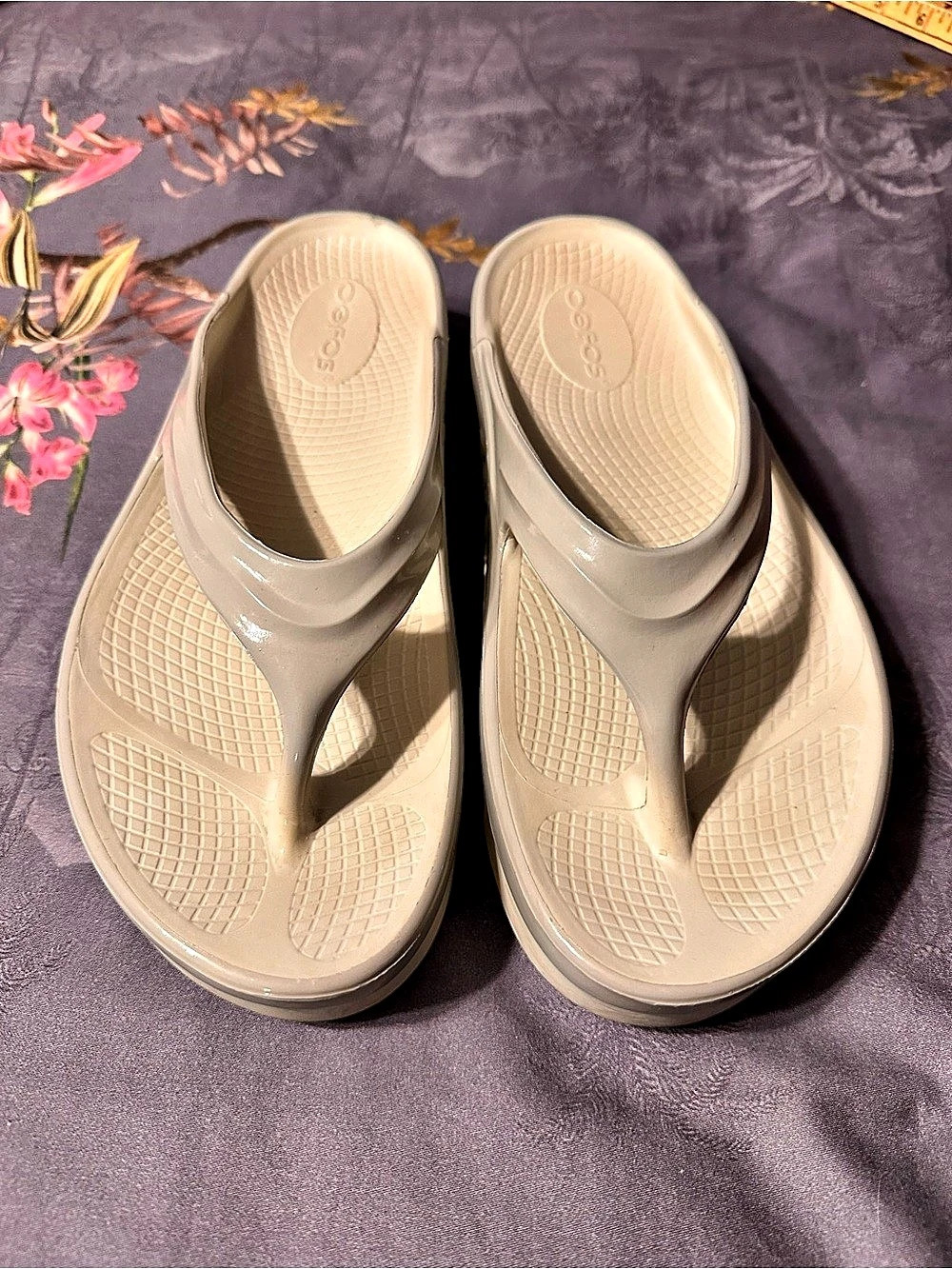 OOFOS Beige Wedge Flip Flop Sandals